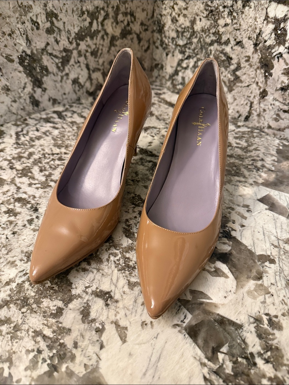 Cole Haan Women’s 8.5 B Tan Patent Heels with Nike Air Tech - Like New
